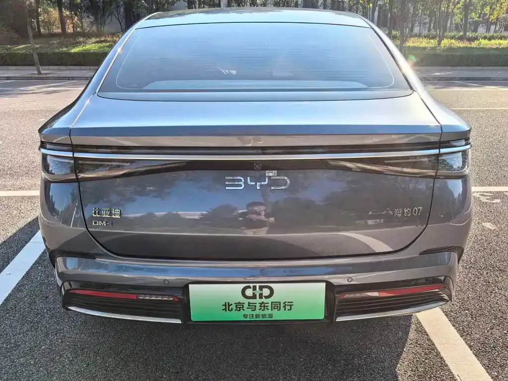 BYD Seal 07 DM-i — фото 2