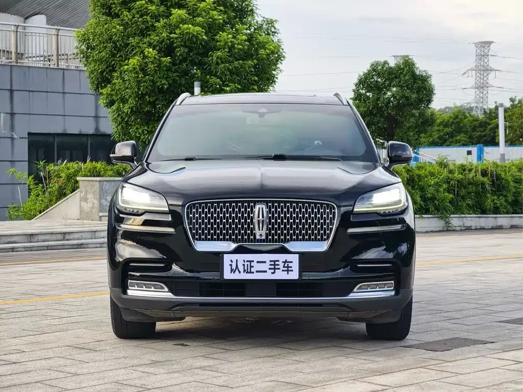 Lincoln Aviator — фото 10
