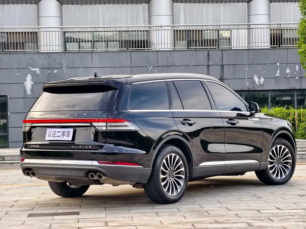 Lincoln Aviator — фото 7