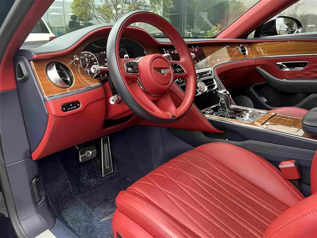 Bentley Flying Spur — фото 5