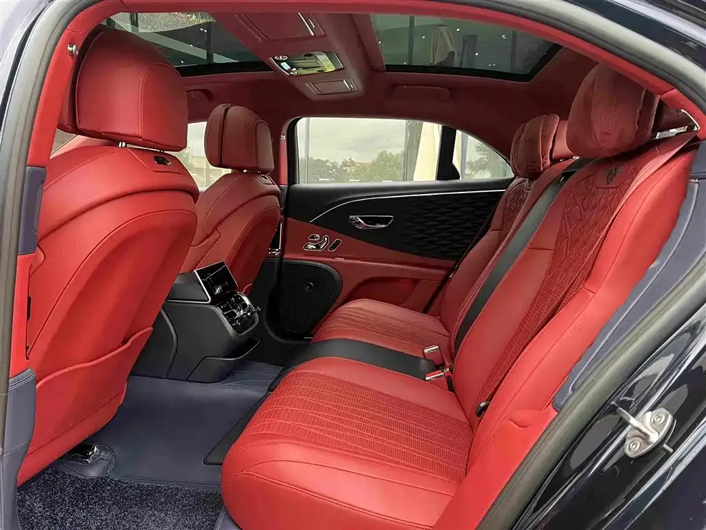 Bentley Flying Spur — фото 6