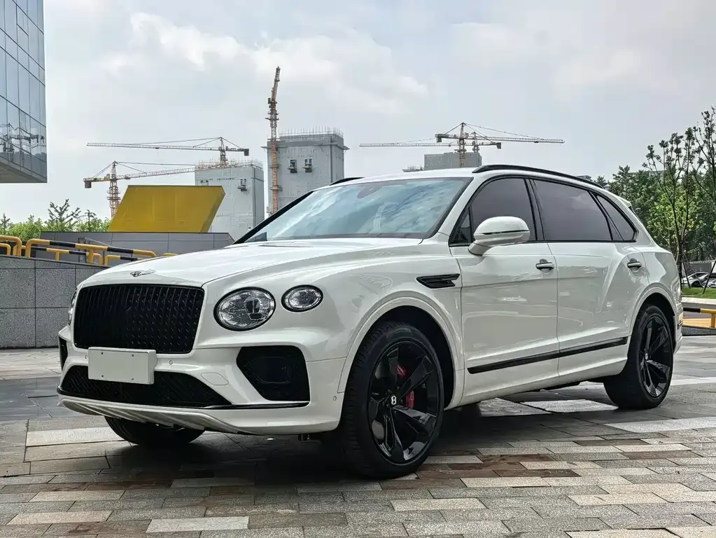 Bentley Bentayga — фото 1