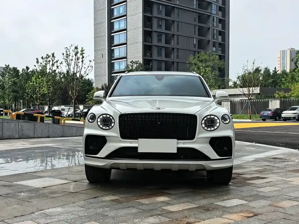 Bentley Bentayga — фото 2