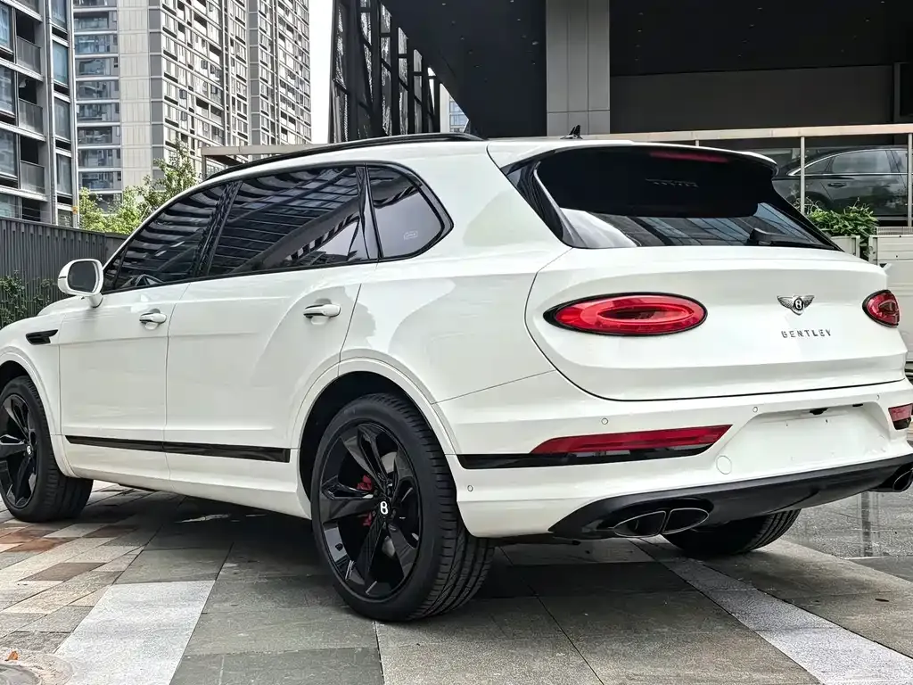 Bentley Bentayga — фото 3