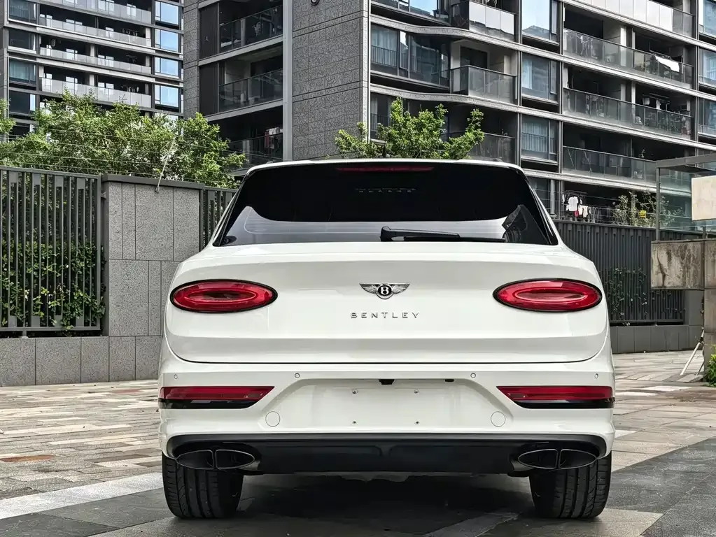 Bentley Bentayga — фото 6