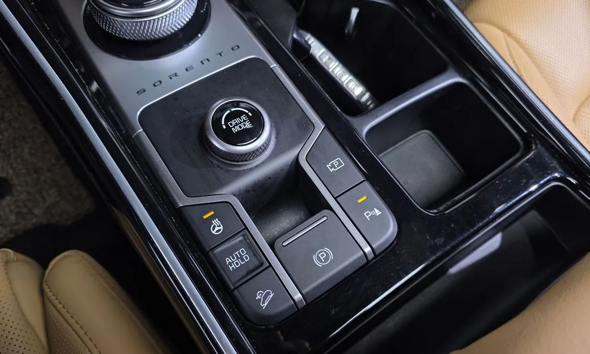 Kia Sorento — фото 9