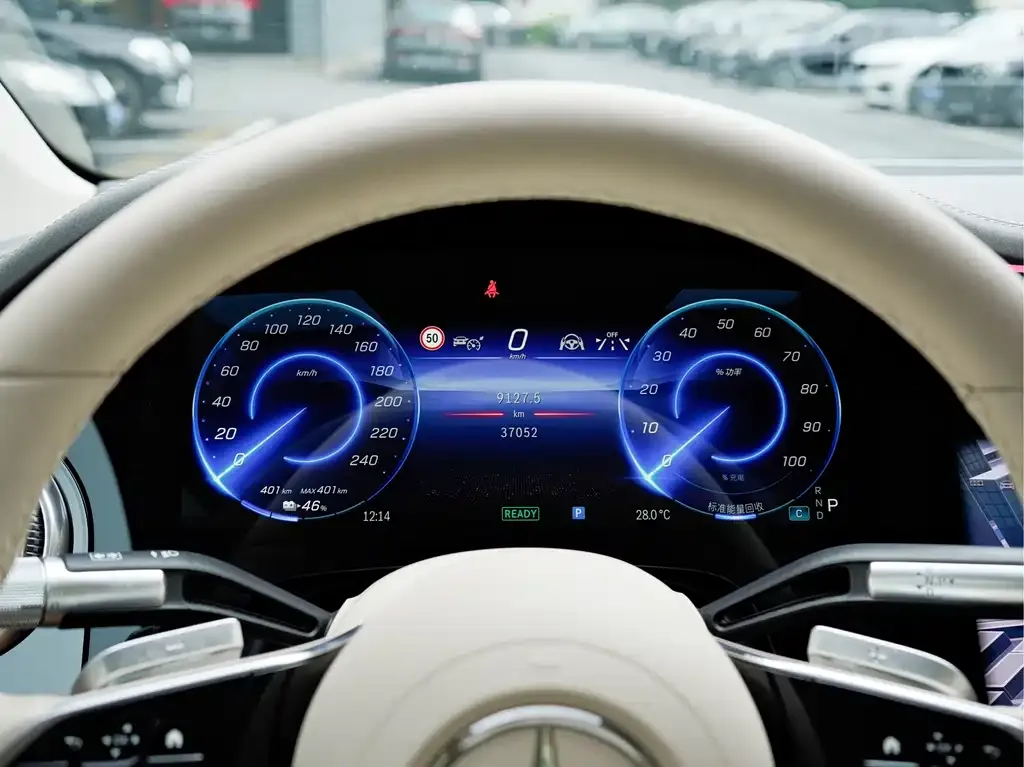 Mercedes-Benz EQS — фото 10