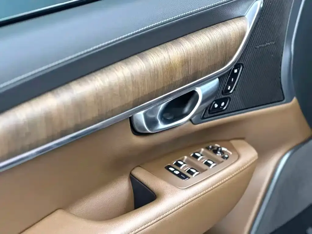 Volvo S90 — фото 9