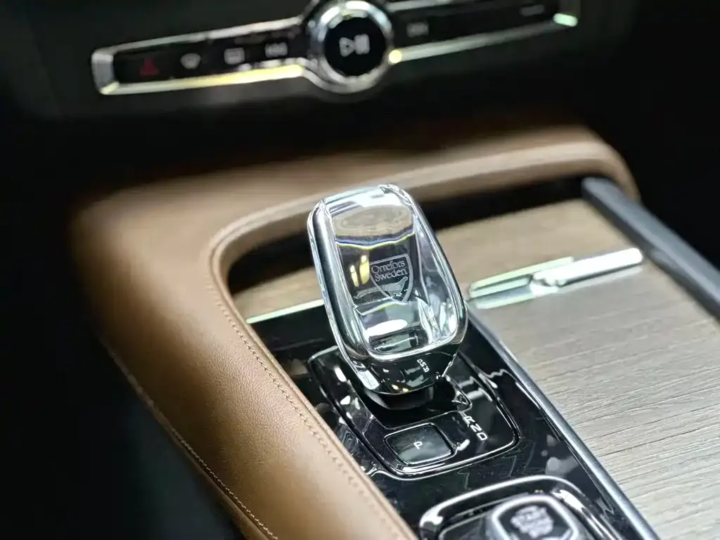 Volvo S90 — фото 7