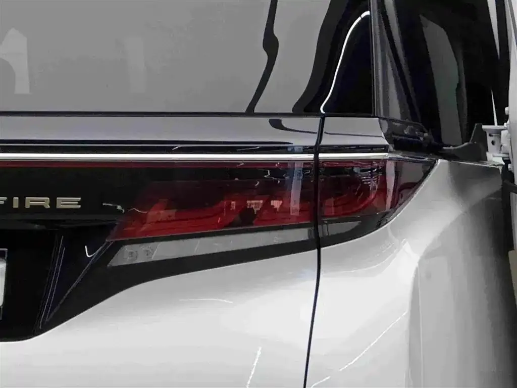 Toyota Vellfire — фото 4