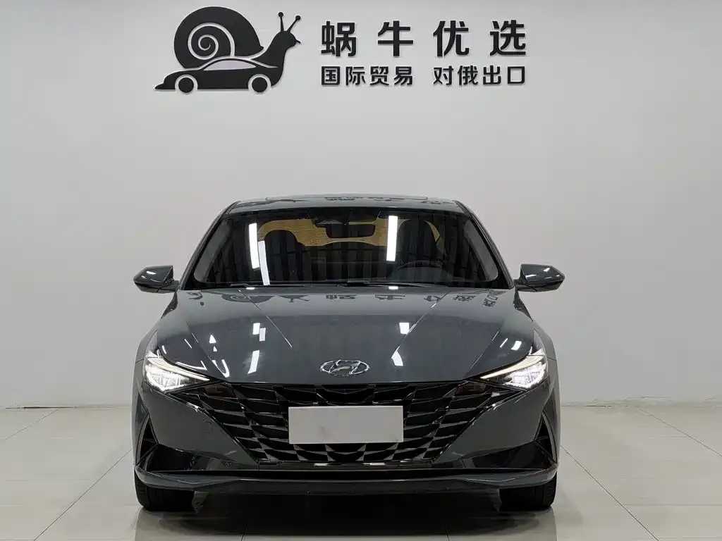 Hyundai Elantra — фото 2