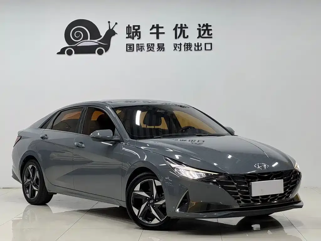 Hyundai Elantra — фото 7