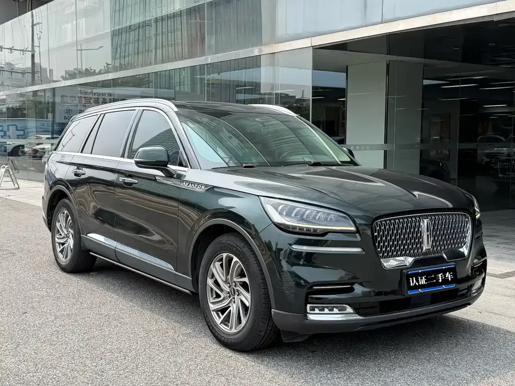Lincoln Aviator — фото 9