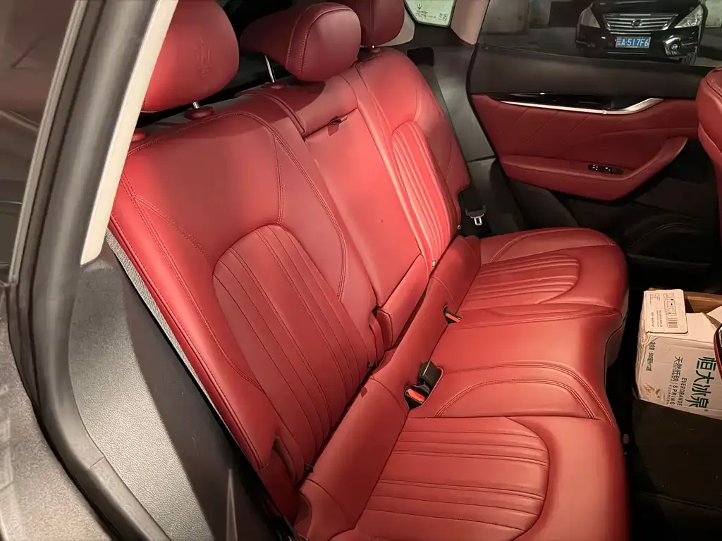 Maserati Levante — фото 4