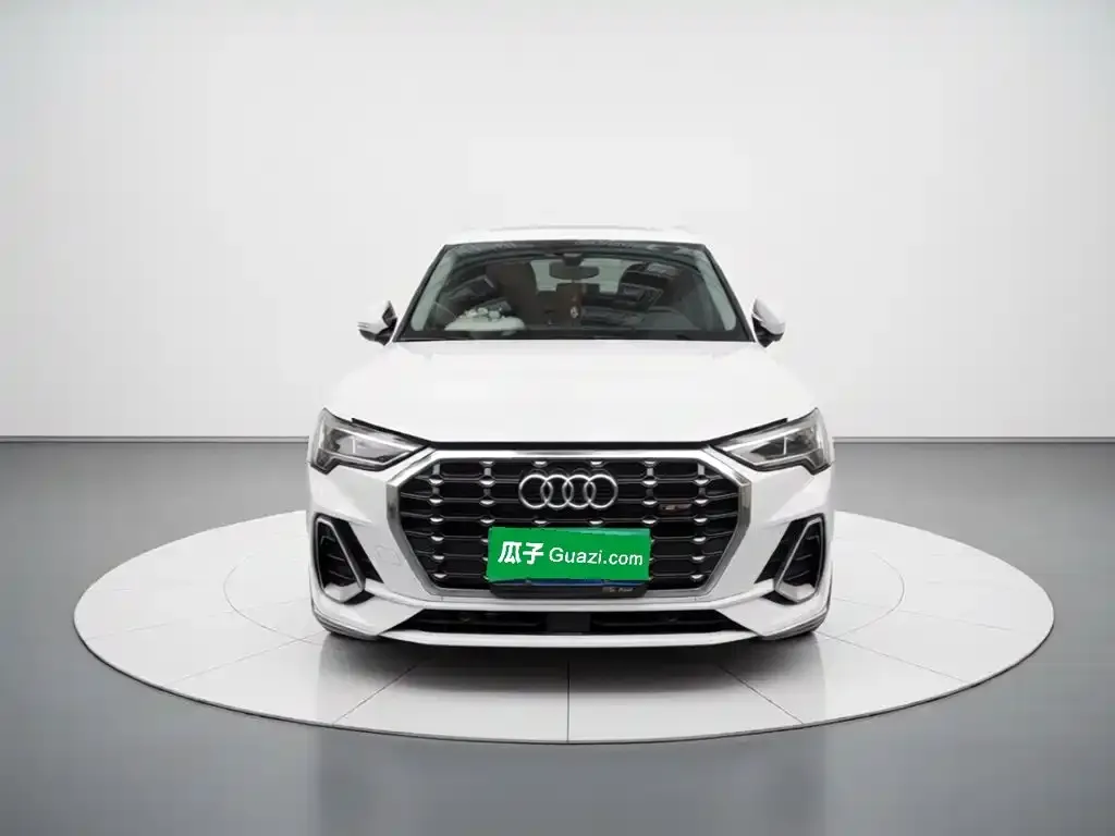 Audi Q3 — фото 3