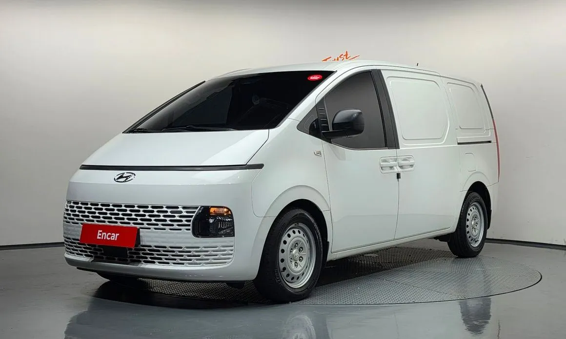 Hyundai Staria — фото 1