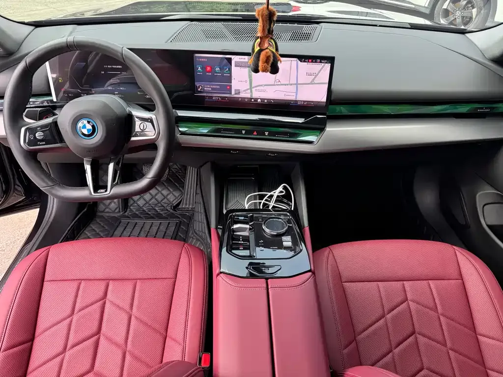 BMW i5 — фото 4