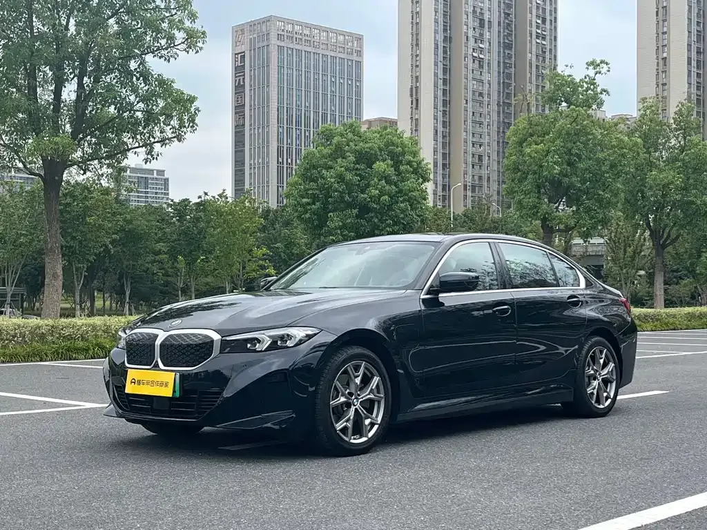 BMW i3 — фото 1