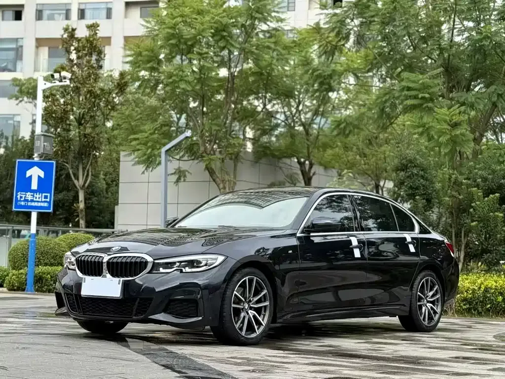 BMW 3 Series — фото 1