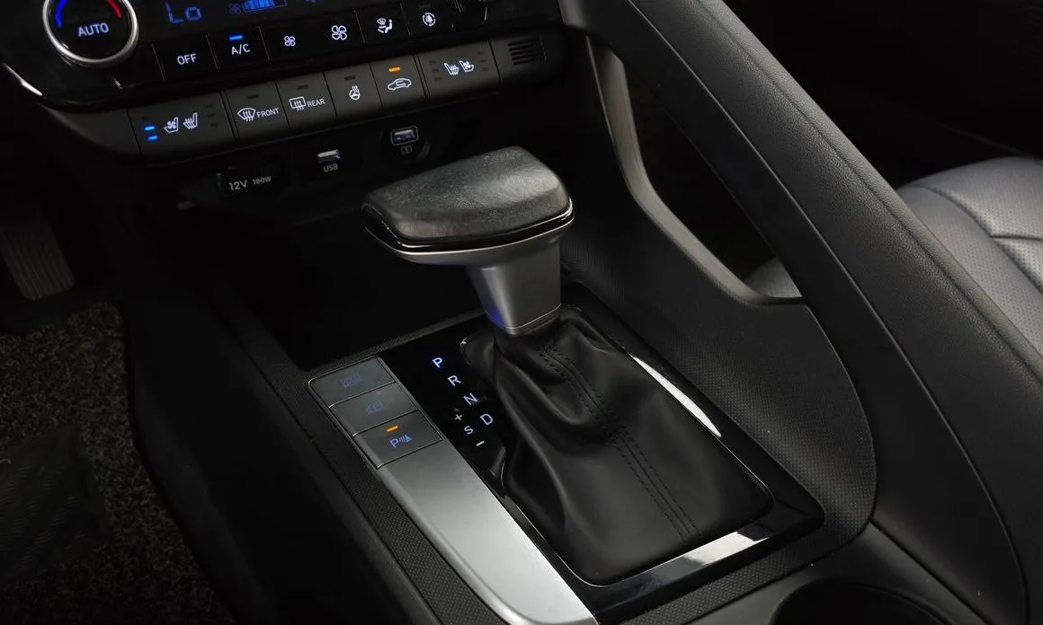 Hyundai AVANTE — фото 2