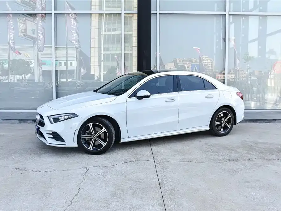 Mercedes-Benz A-Class — фото 1