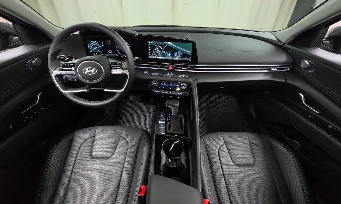 Hyundai AVANTE — фото 8