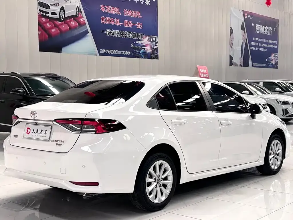 Toyota Corolla — фото 6
