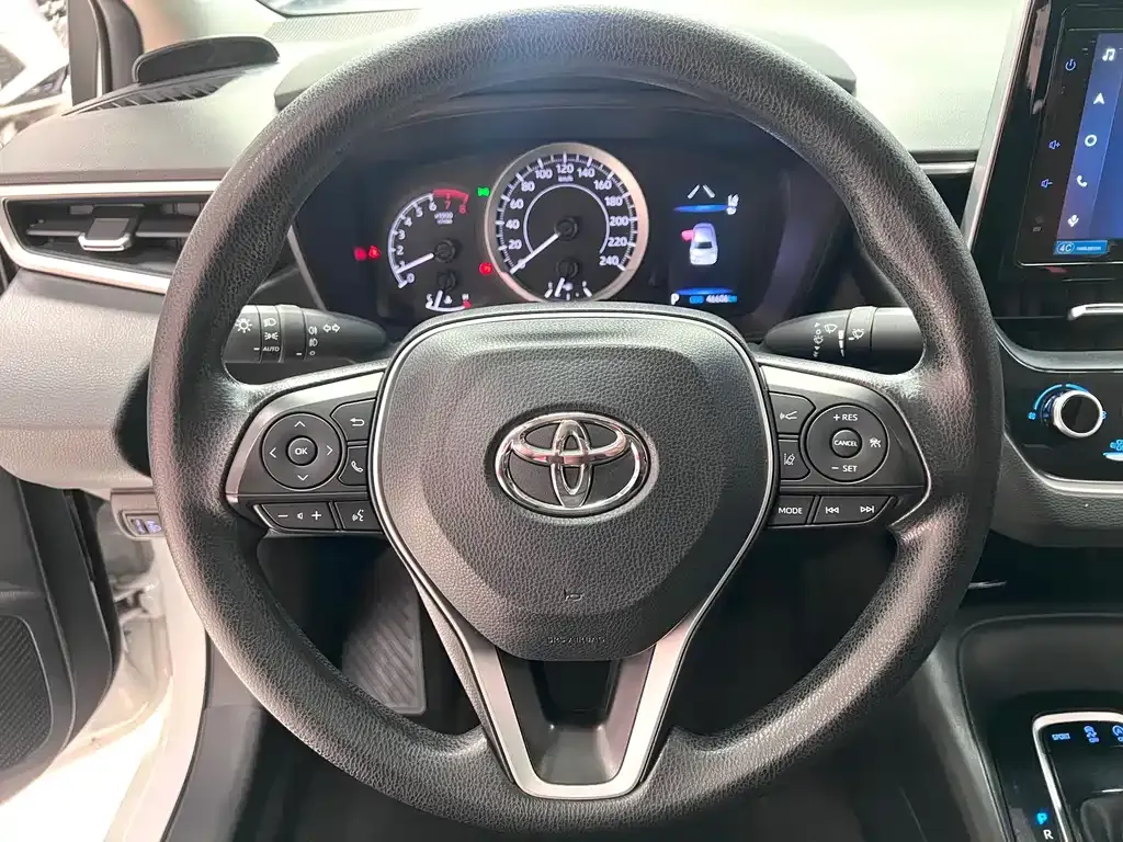 Toyota Corolla — фото 10