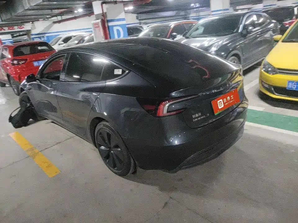 Tesla Model 3 — фото 4