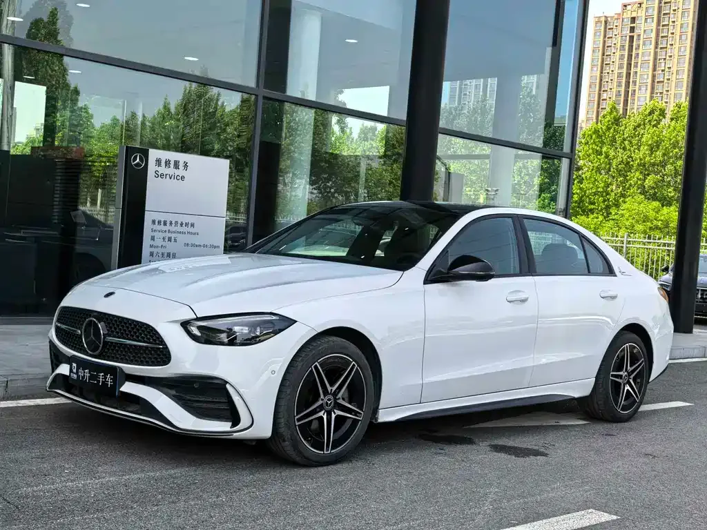 Mercedes-Benz C-Class — фото 1