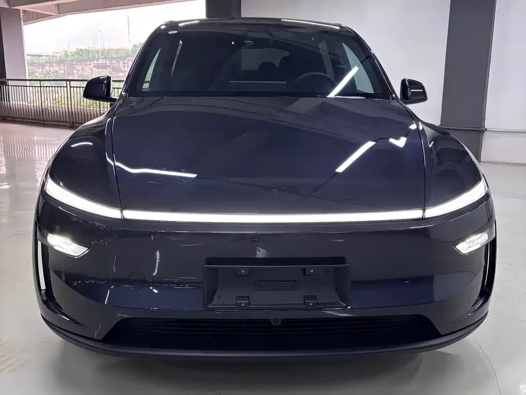 Tesla Model Y L — фото 2