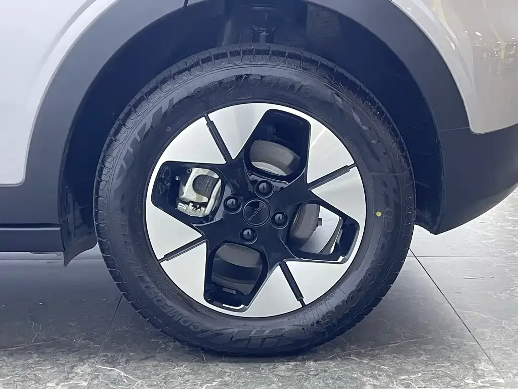 Geely Starburst — фото 7