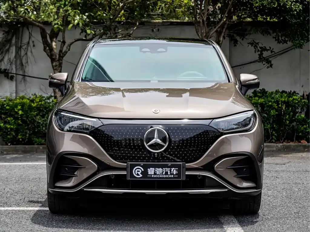 Mercedes-Benz EQE SUV — фото 5