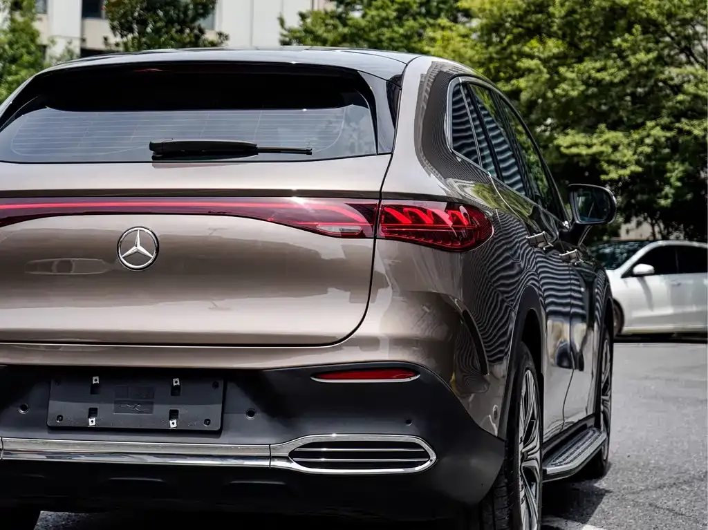 Mercedes-Benz EQE SUV — фото 3