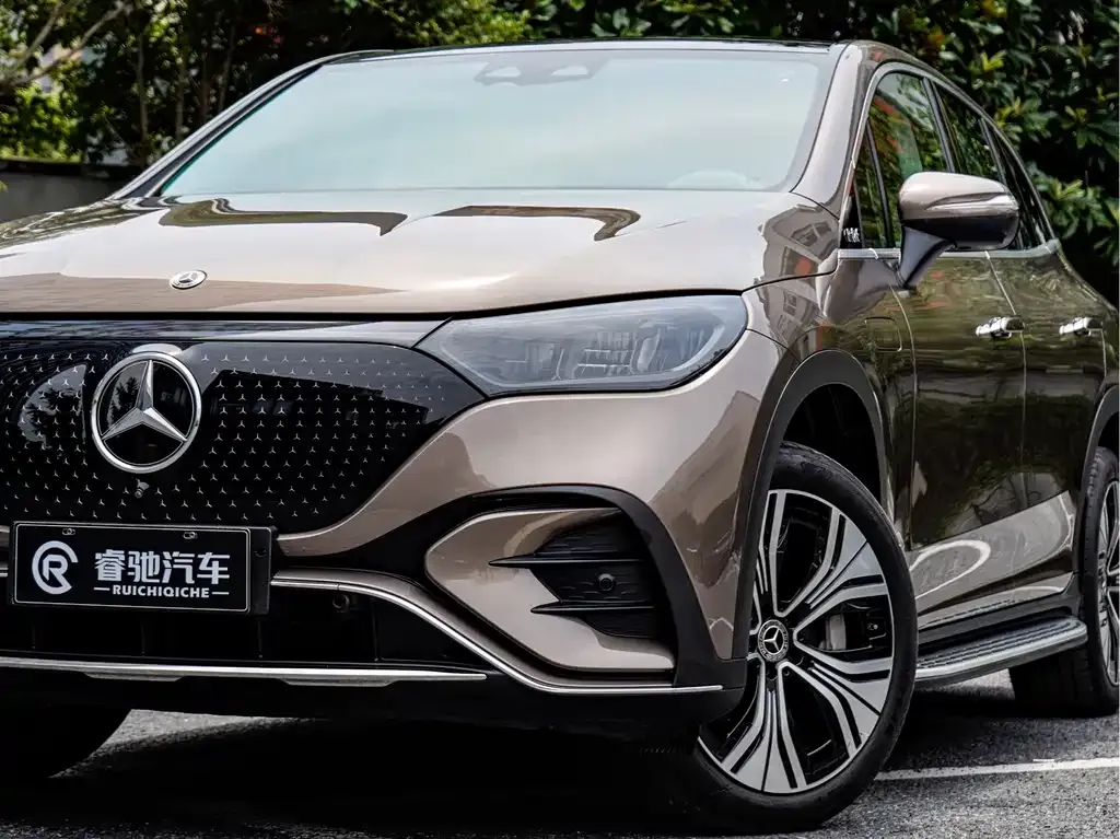 Mercedes-Benz EQE SUV — фото 10
