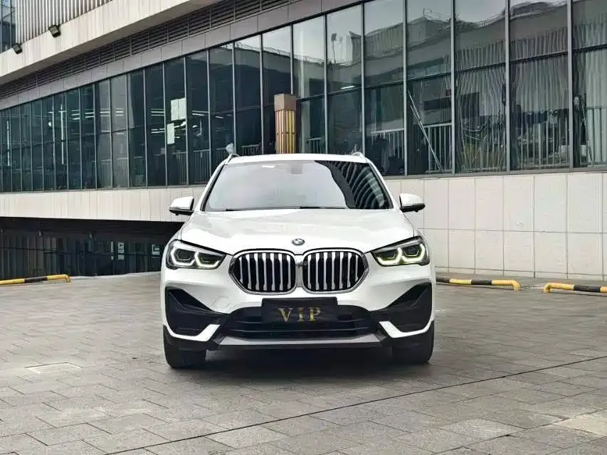 BMW X1 — фото 9