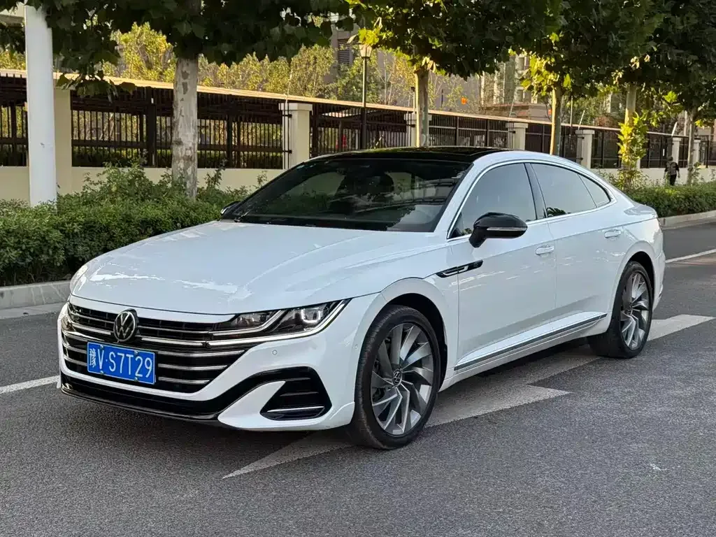 Volkswagen CC — фото 1