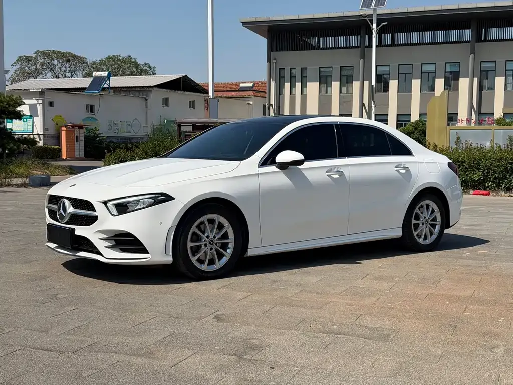 Mercedes-Benz A-Class — фото 1