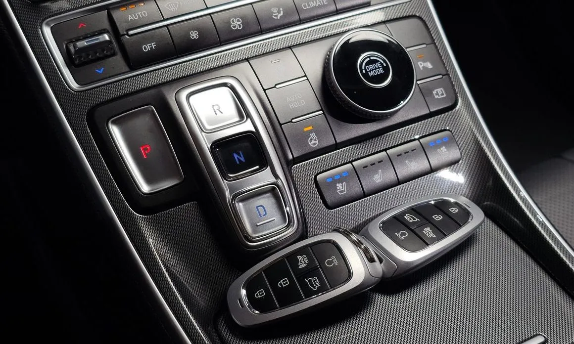 Hyundai Santafe — фото 8