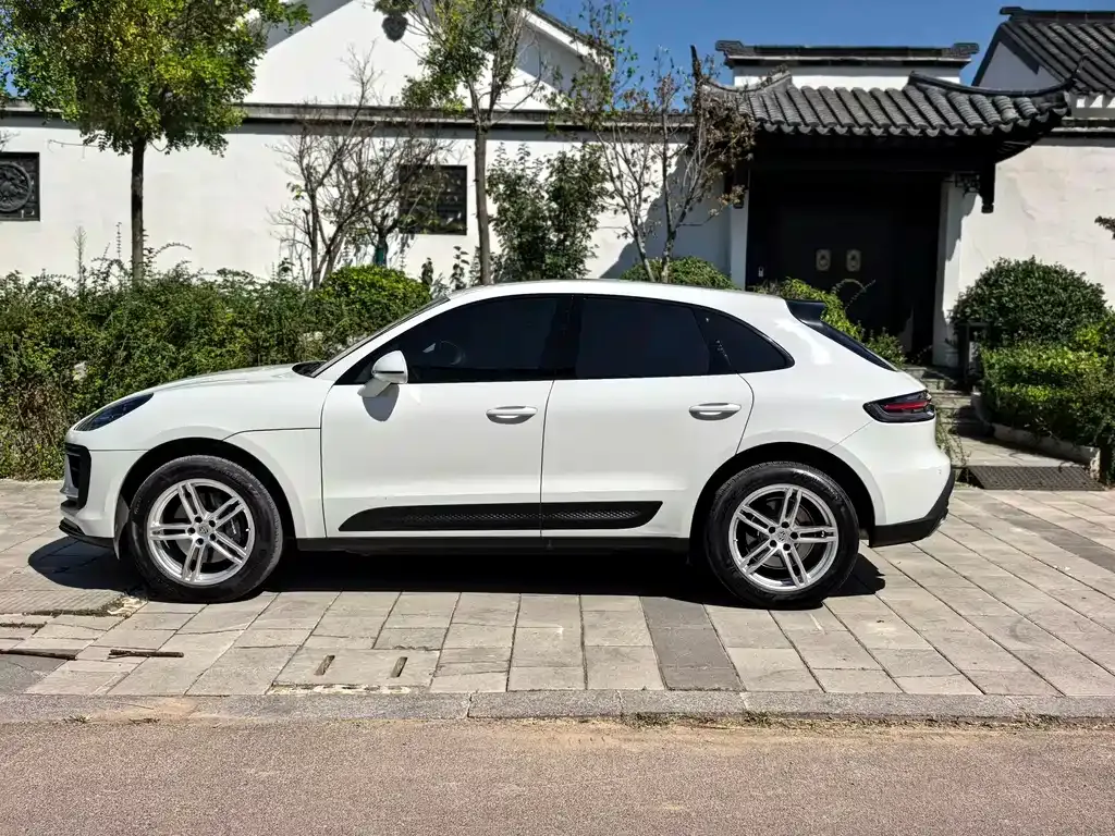 Porsche Macan — фото 9