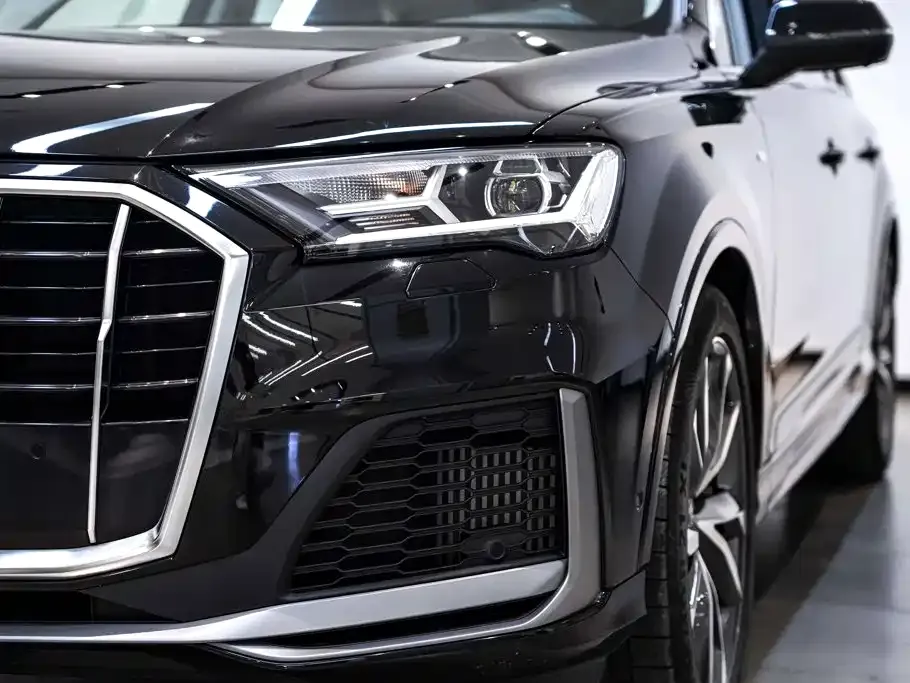Audi Q7 — фото 6
