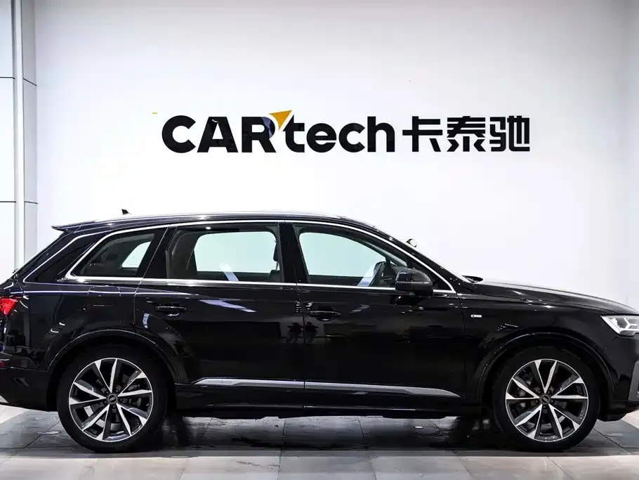 Audi Q7 — фото 3