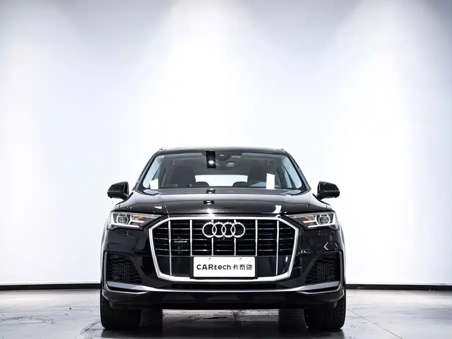 Audi Q7 — фото 8