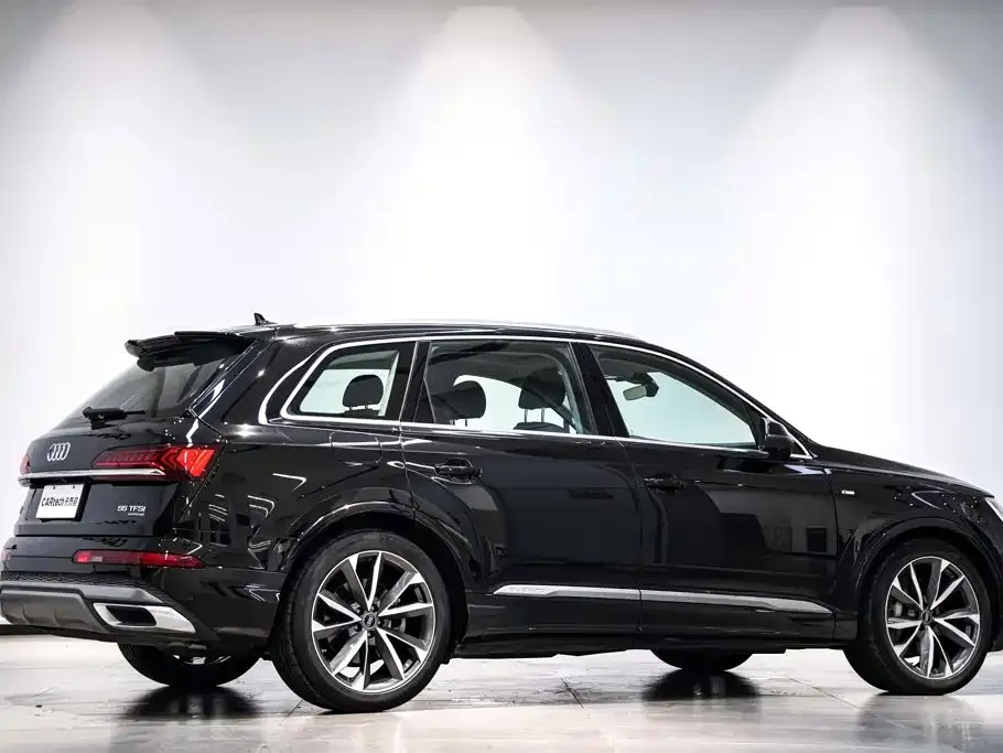 Audi Q7 — фото 5