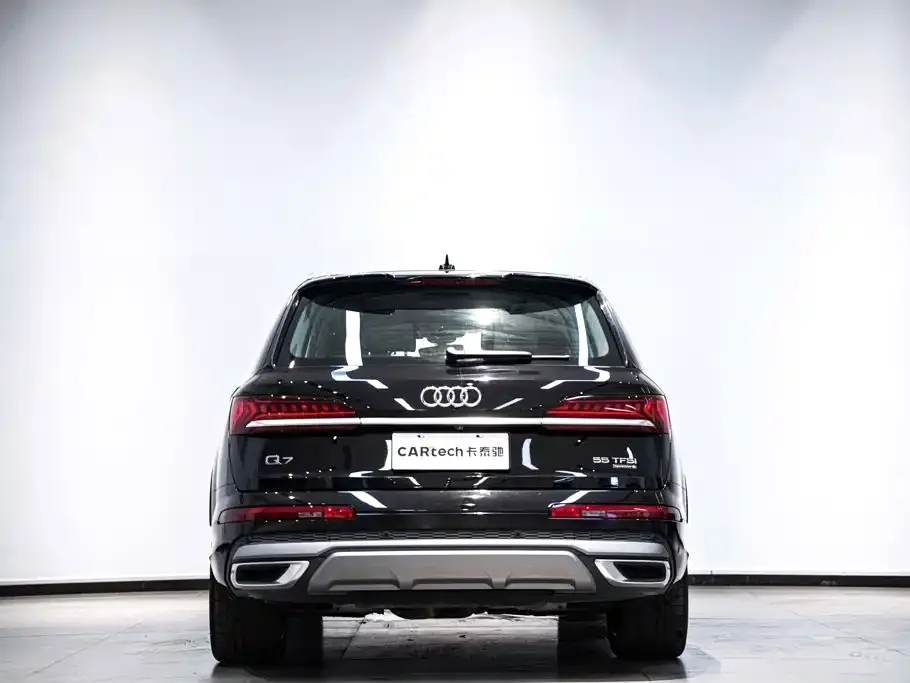 Audi Q7 — фото 2