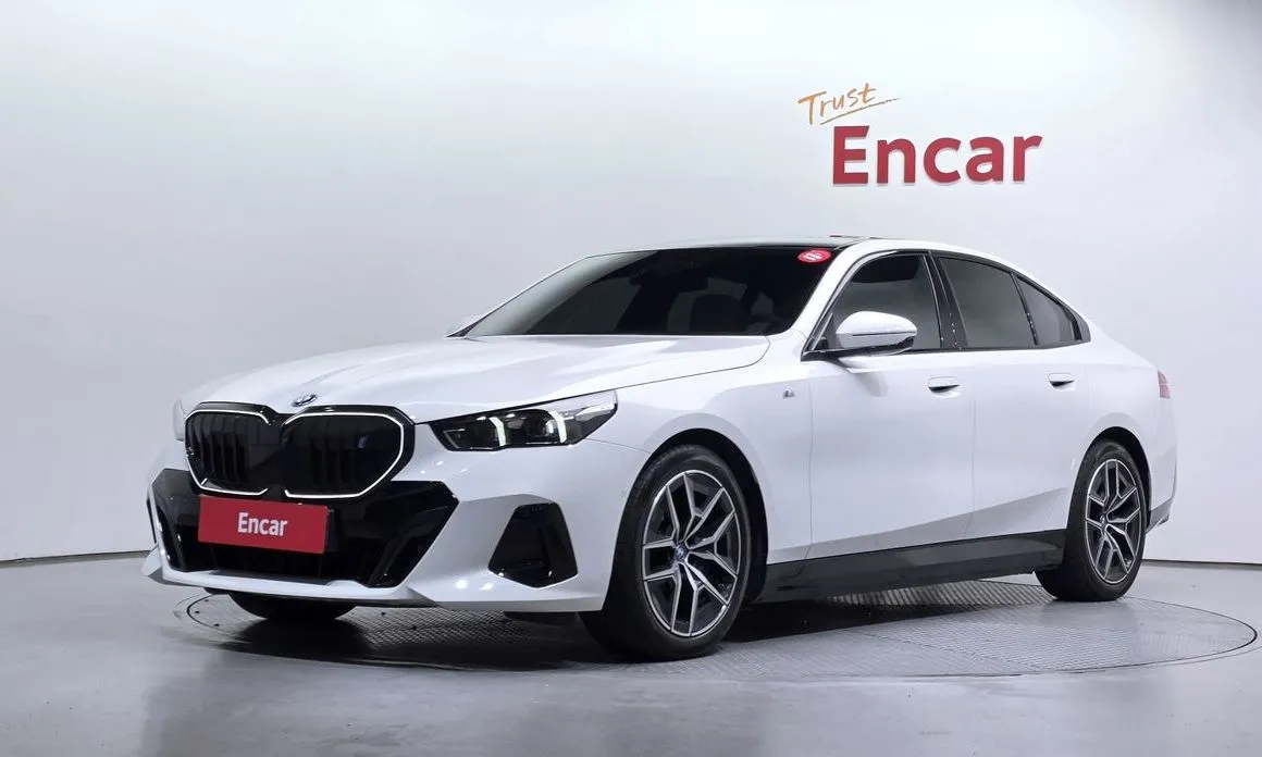 BMW i5 — фото 1