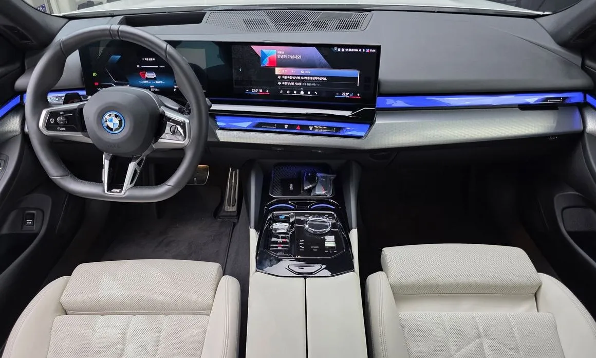 BMW i5 — фото 9