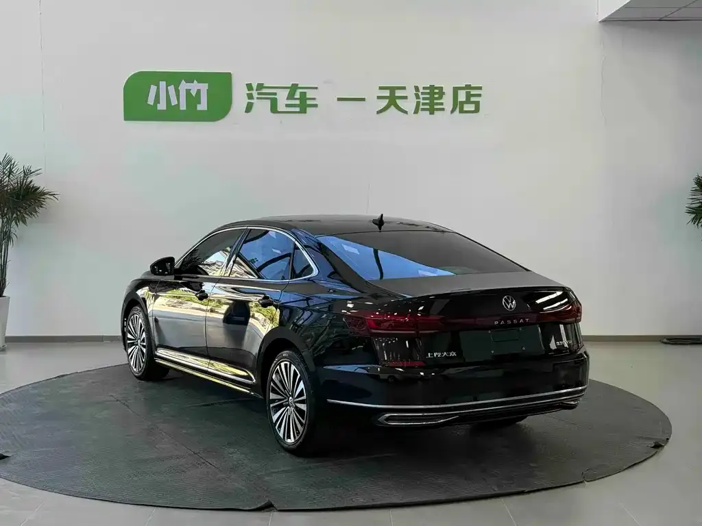 Volkswagen Passat — фото 6