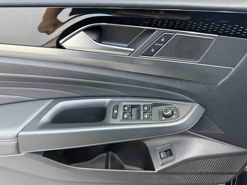 Volkswagen Passat — фото 9