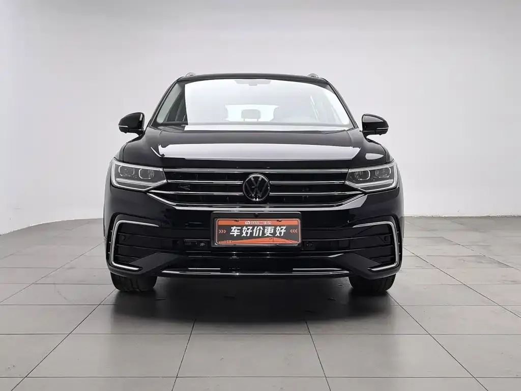 Volkswagen Tiguan L — фото 6